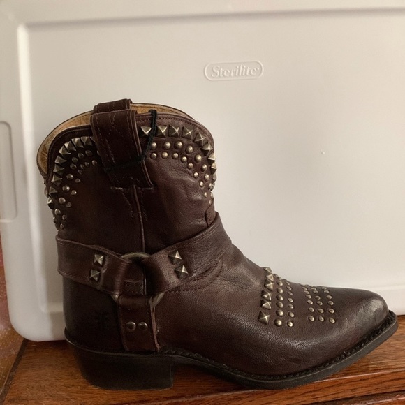 Frye boots studded - Picture 3 of 10